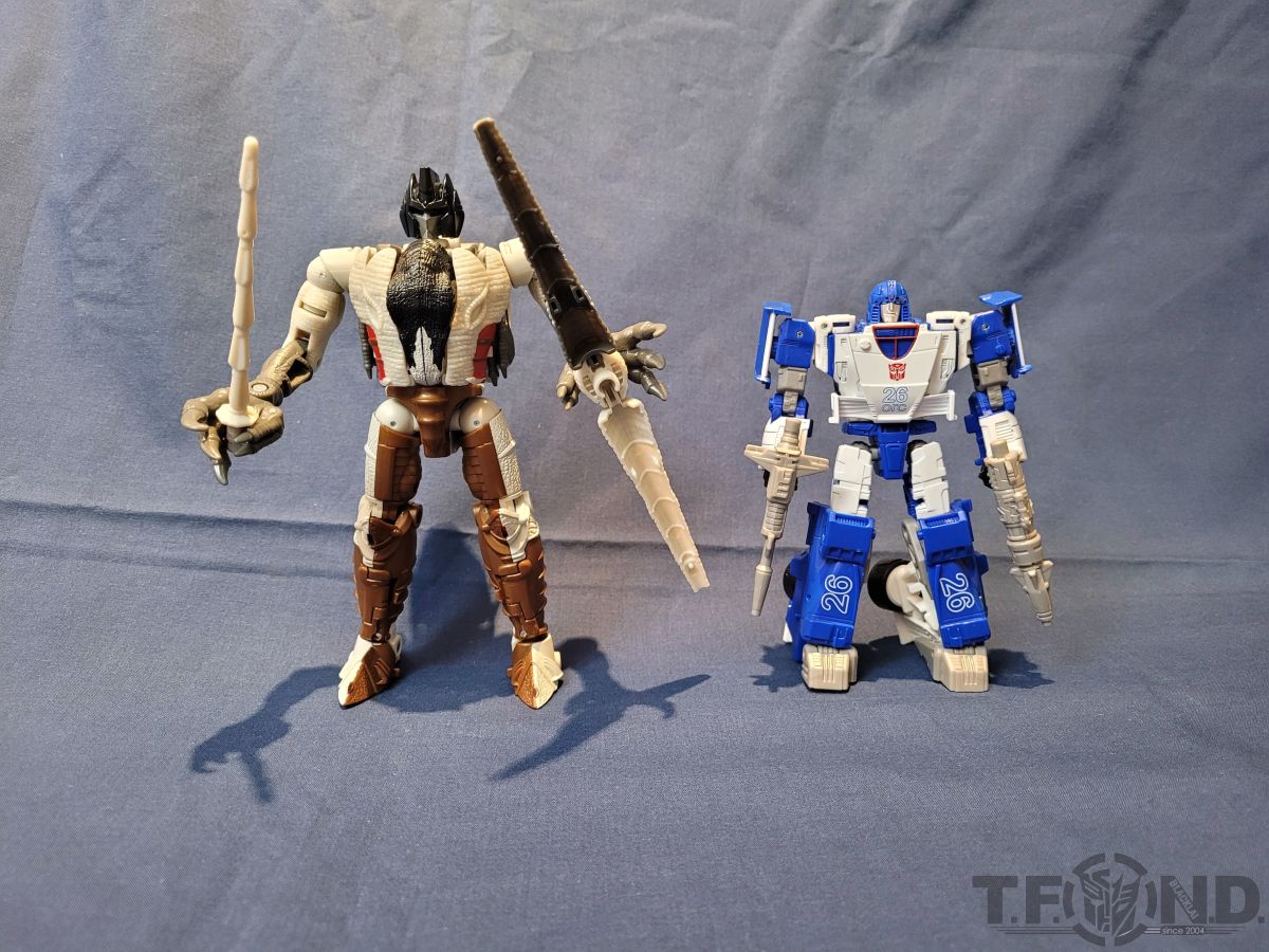 Battle Accross Time WFC-K40 Autobot Mirage & Maximal Grimlock In